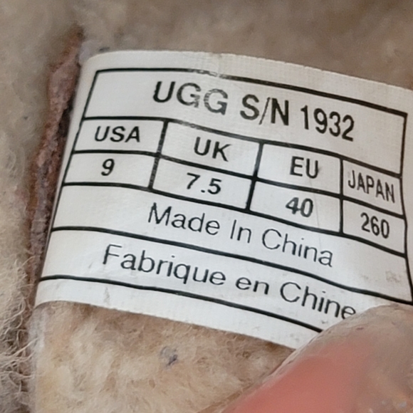 UGG Australia Akadia Lace Up Winter Boots size 9 - Picture 7 of 10